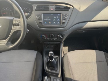 Hyundai i20 1.2 84 intuitive / entretien complet hyundai occasion simplicicar st-maximin simplicicar simplicibike france