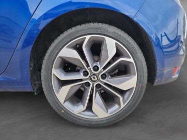 Renault megane iv berline blue dci 115 intens / garantie 12 mois minimum / occasion simplicicar pontarlier simplicicar...