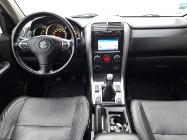 Suzuki grand vitara 129 luxe 4x4  attelage occasion simplicicar velay simplicicar simplicibike france