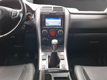 Suzuki grand vitara 129 luxe 4x4  attelage occasion simplicicar velay simplicicar simplicibike france