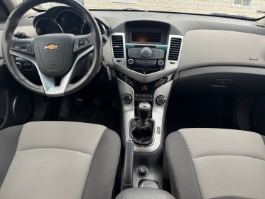 Chevrolet cruze 1.8 16v 141 lt occasion simplicicar beaune simplicicar simplicibike france