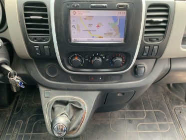 Nissan nv300 fourgon l1h1 2t8 1.6 dci 120 n-connecta - 3 places - rangements - dimension cabine arr  2,54 x 1,39 m -...