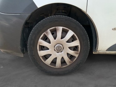 Nissan nv300 fourgon l1h1 2t8 1.6 dci 120 n-connecta - 3 places - rangements - dimension cabine arr  2,54 x 1,39 m -...