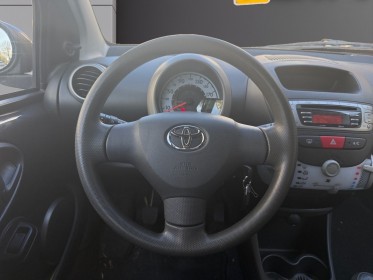 Toyota aygo 1.0 vvt-i 68 ch confort 5 portes bluetooth, climatisation, garantie 12 mois occasion simplicicar villejuif ...