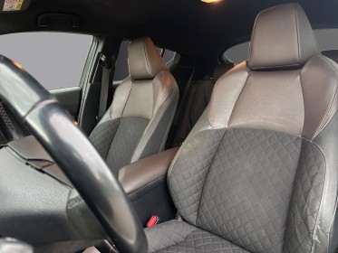 Toyota c-hr hybride 122ch distinctive 1er main suivi toyota complet caméra cuir chauffant garantie constructeur 2 ans...