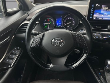 Toyota c-hr hybride 122ch distinctive 1er main suivi toyota complet caméra cuir chauffant garantie constructeur 2 ans...