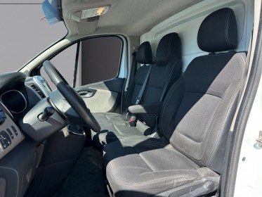 Renault trafic fourgon 1.6 dci 125ch confort 3 places - moteur a chaine - occasion simplicicar compiegne simplicicar...