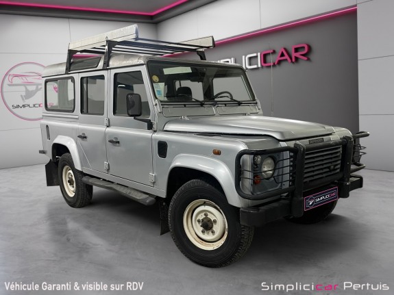 Land rover defender td5 2l5 station wagon 9 places // clim / attelage / marche pied / entretien a jour / vitres arrieres......