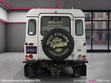 Land rover defender td5 2l5 station wagon 9 places // clim / attelage / marche pied / entretien a jour / vitres arrieres......