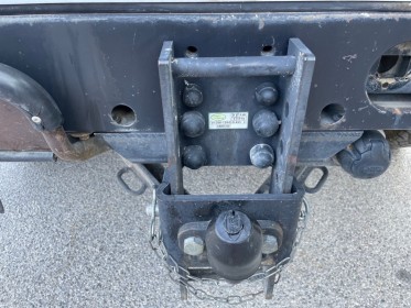 Land rover defender td5 2l5 station wagon 9 places // clim / attelage / marche pied / entretien a jour / vitres arrieres......