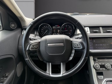 Land rover evoque 190 2.2 sd4/sièges chauffants/radar av ar/carplay/attelage occasion simplicicar salon de provence...