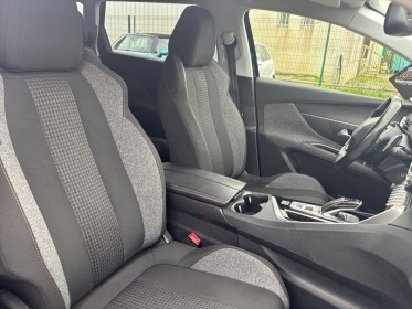 Peugeot 5008 1.6 bluehdi 120ch ss eat6 allure - garantie 12 mois occasion simplicicar brest simplicicar simplicibike france