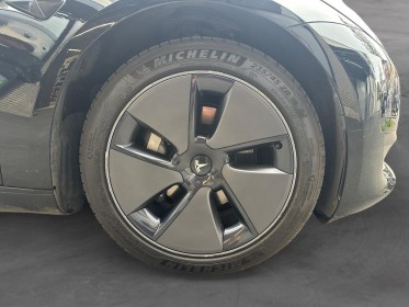 Tesla model 3 autonomie standard plus rwd première main garantie constructeur sièges Électriques/chauffants caméra 360°...