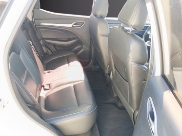 Mg zs zs 143 ch ev finition luxury / toit  ouvrant / carplay / caméra de recul occasion réunion ville st pierre simplicicar...
