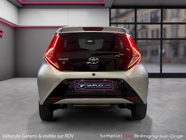 Toyota aygo mc18 1.0 vvt-i x-play x-app carplay garantie 12 mois occasion simplicicar bretigny-sur-orge simplicicar...