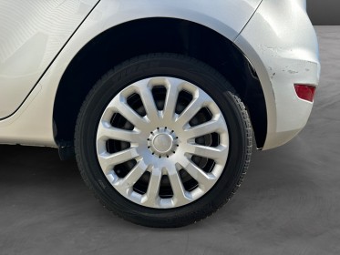 Ford fiesta 1.25 82 edition - faible km - garantie 12 mois occasion simplicicar nimes - rb auto simplicicar simplicibike france