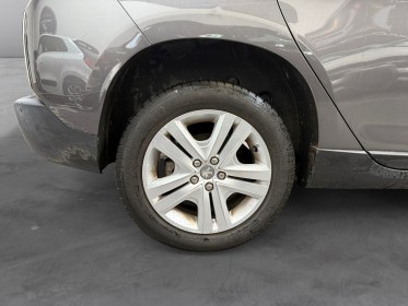 Peugeot 2008 1.2 puretech 82ch bvm5 style - courroie changée il y a 10 000kms - garantie 12 mois occasion simplicicar lyon...