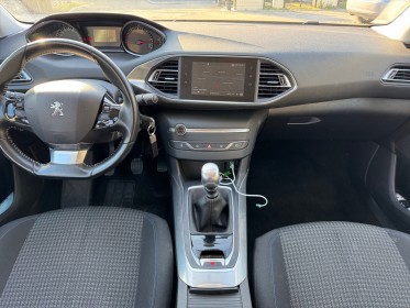 Peugeot 308 bluehdi 130ch ss bvm6 allure / garantie 12 mois occasion simplicicar lille  simplicicar simplicibike france