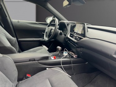 Lexus ux 250h 2.0 vvt-ie 16v 184 hybrid fwd 152 cv, caméra recul, entretien lexus, garantie constructeur. occasion...
