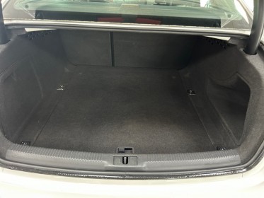 Audi a4 2.0 tdi 150 quattro s line radar arr / jantes18 occasion simplicicar veauche simplicicar simplicibike france