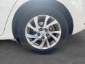 Toyota auris business hybride 136h design business/entretien toyota/garantie 12 mois occasion paris 17ème (75)(porte...