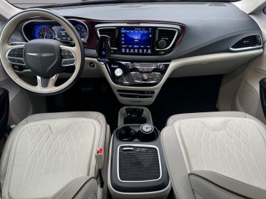 Chrysler pacifica limited 3.6 v6 291ch limited garantie 12mois occasion simplicicar lagny  simplicicar simplicibike france