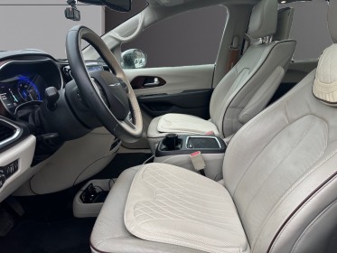 Chrysler pacifica limited 3.6 v6 291ch limited garantie 12mois occasion simplicicar lagny  simplicicar simplicibike france