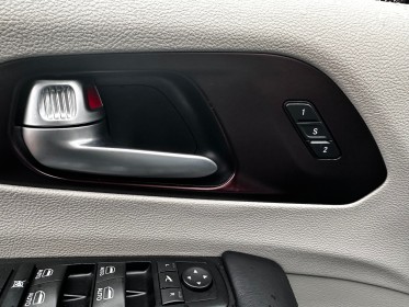 Chrysler pacifica limited 3.6 v6 291ch limited garantie 12mois occasion simplicicar lagny  simplicicar simplicibike france