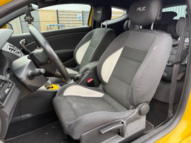 Renault megane iii coupe 2.0 16v 250 rs cup / ligne akra /short shifter/ siege rs occasion simplicicar dunkerque simplicicar...