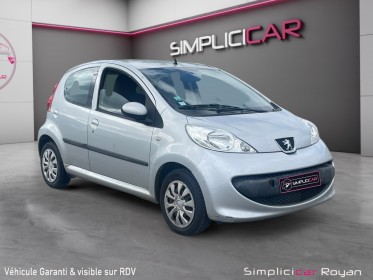 Peugeot 107 1,0 12v 68 ch trendy clim révisé  garanti 12 mois occasion simplicicar royan simplicicar simplicibike france