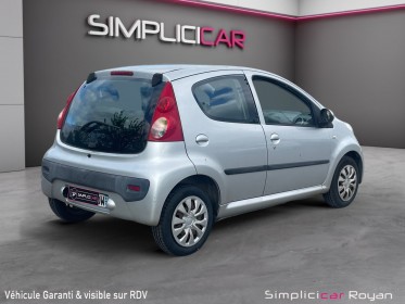 Peugeot 107 1,0 12v 68 ch trendy clim révisé  garanti 12 mois occasion simplicicar royan simplicicar simplicibike france