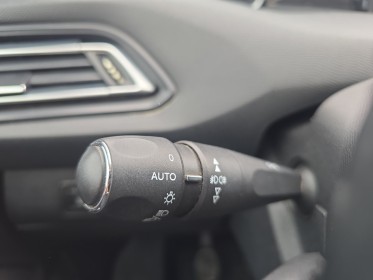 Peugeot 308 1.6 hdi 115ch. distri. moins de 40000kms - gps / clim. bi-zones / bluetooth / garantie 12 mois occasion avignon...