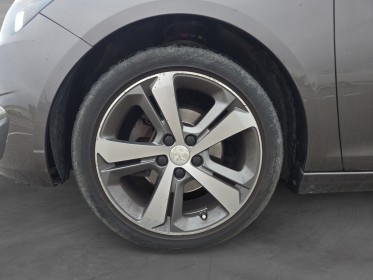 Peugeot 308 1.6 hdi 115ch. distri. moins de 40000kms - gps / clim. bi-zones / bluetooth / garantie 12 mois occasion avignon...