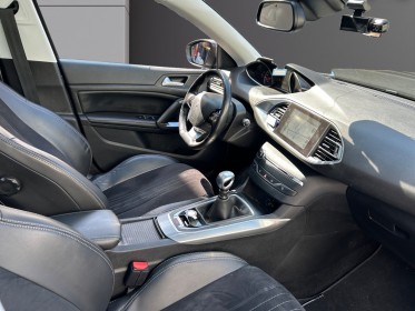 Peugeot 308 1.2 puretech 130ch ss bvm6 féline, entretiens peugeot, toit panoramique, carplays, camera de recul occasion...