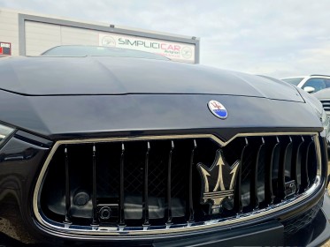 Maserati ghibli 3.0 v6 275ch suivi complet à jour maserati - toit ouvrant - caméra de recul excellent État occasion...