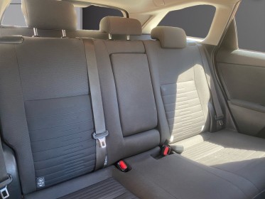 Toyota auris pro rc18 hybride pro 136h design business occasion cannes (06) simplicicar simplicibike france