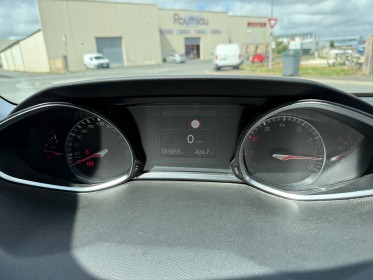 Peugeot 308 puretech 130ch ss bvm6 tech edition garantie 1 an occasion simplicicar royan simplicicar simplicibike france