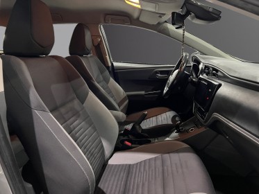 Toyota auris touring sports pro rc18 hybride pro 136h design business occasion simplicicar magny-en-vexin simplicicar...