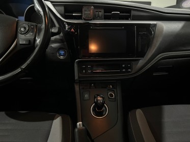 Toyota auris touring sports pro rc18 hybride pro 136h design business occasion simplicicar magny-en-vexin simplicicar...