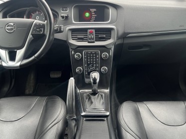 Volvo v40 d3 150 geartronic 6 inscription luxe garantie 12 mois occasion simplicicar brive la gaillarde  simplicicar...