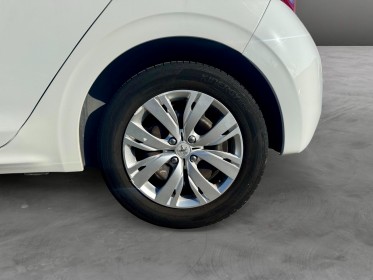 Peugeot 208 1.2 vti 82ch bvm5 active garantie 12 mois occasion simplicicar toulon est simplicicar simplicibike france