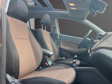 Hyundai i20 1.2 84 creative - suivi/2°main/radar de recul/toit pano - garantie 12 mois occasion simplicicar soissons...