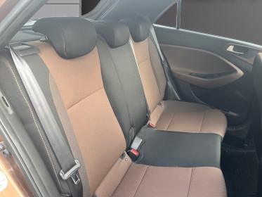Hyundai i20 1.2 84 creative - suivi/2°main/radar de recul/toit pano - garantie 12 mois occasion simplicicar soissons...