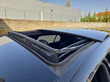 Mercedes classe a 35 amg 7g-dct speedshift 4matic toit ouvrant attelage rétractable entretien mercedes garantie 12 mois...
