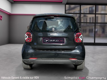 Smart fortwo coupe eq 82 ch prime - carplay - sièges chauffants en cuir - feux led - clim auto occasion champigny-sur-marne...