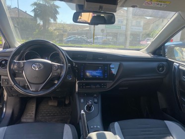Toyota auris business hybride 136h tendance business occasion simplicicar livry gargan simplicicar simplicibike france