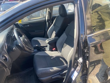 Toyota auris business hybride 136h tendance business occasion simplicicar livry gargan simplicicar simplicibike france