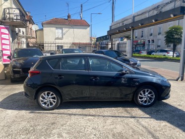 Toyota auris business hybride 136h tendance business occasion simplicicar livry gargan simplicicar simplicibike france