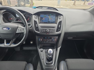 Ford focus rs 350ch. État neuf - suivi d'entretien complet - vendu avec une révision ford occasion avignon (84) simplicicar...
