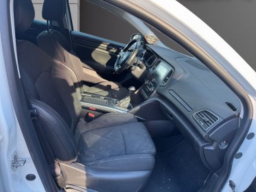 Renault megane iv berline 1.3 tce 115  limited occasion simplicicar lille  simplicicar simplicibike france